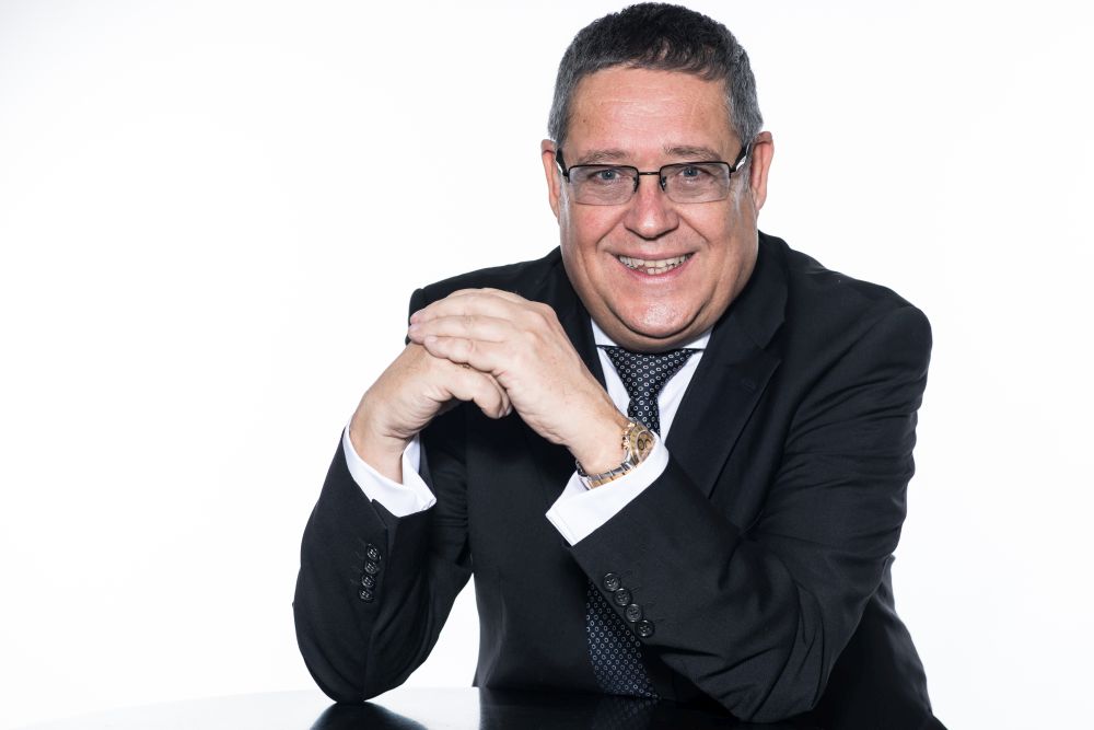 Dr. Ralf Schneider